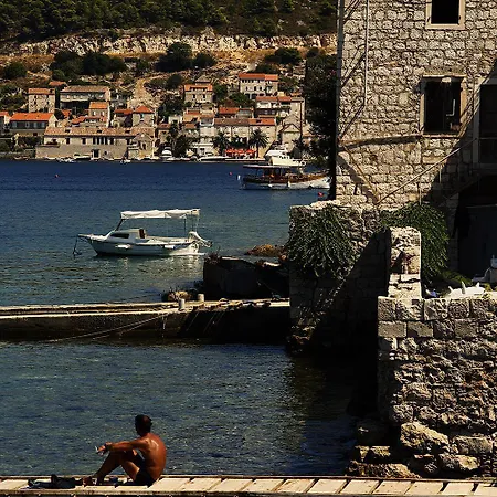 House Leta Cozy Hideaway With Pool * Rukavac (Vis)