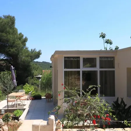 House Leta Cozy Hideaway With Pool *